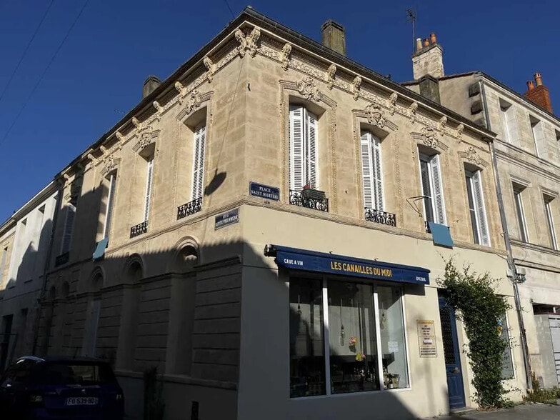 Office in Bordeaux for lease - Building Photo - Image 1 of 6