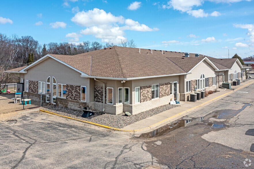 5821 Tower St, Rockford, MN 55373