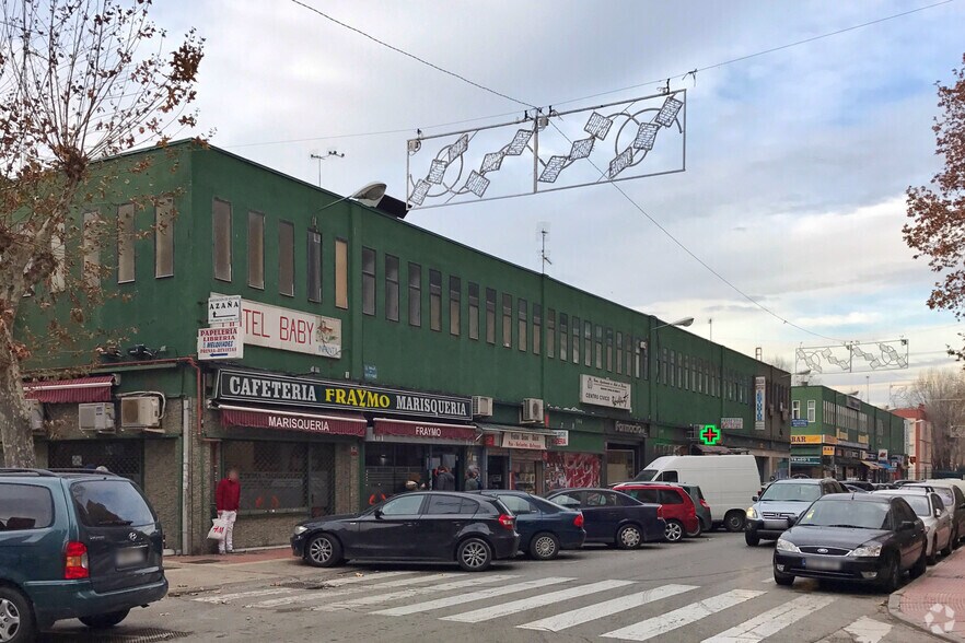 Calle Entrepeñas, 4, Alcalá de Henares, Madrid for lease - Building Photo - Image 2 of 3