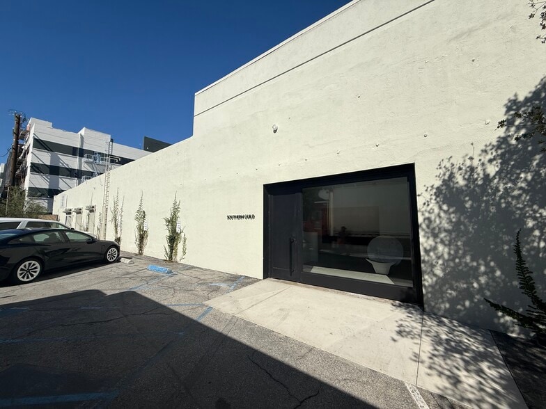 737-747 N Western Ave, Los Angeles, CA for lease - Building Photo - Image 2 of 7