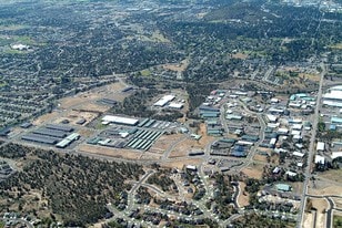 20756 High Desert Ct, Bend OR - Warehouse