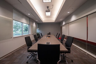 6750 Crosby Ct, Dublin, OH for lease Interior Photo- Image 1 of 8