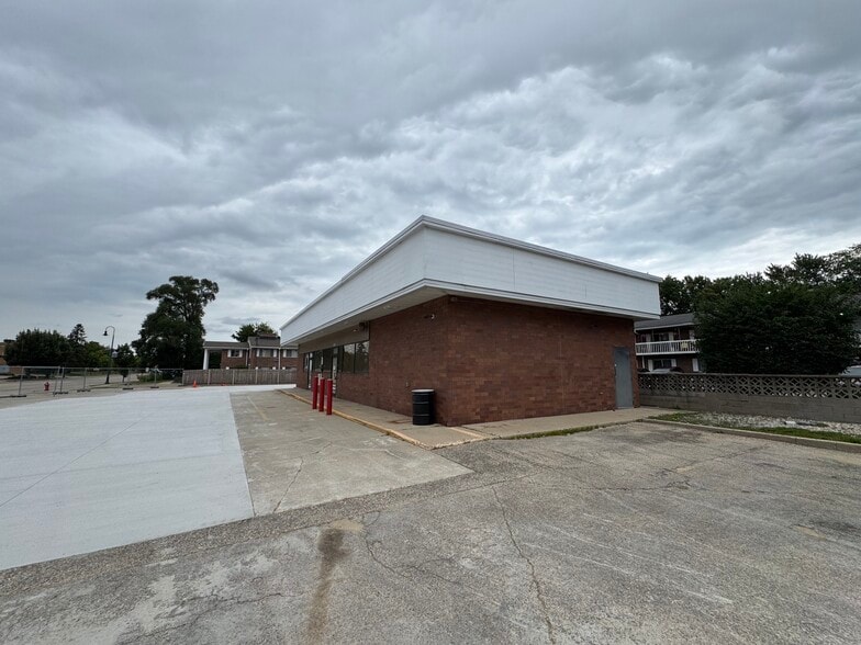 5450 Monona Dr, Madison, WI for sale - Building Photo - Image 2 of 12