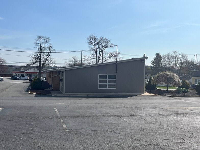 721 N Bridge St, Elkton, MD for sale - Building Photo - Image 2 of 6