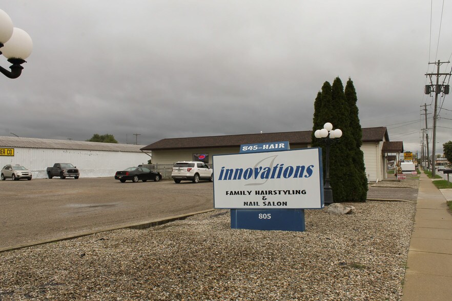 805 W Broad St, Chesaning, MI for sale - Primary Photo - Image 1 of 1