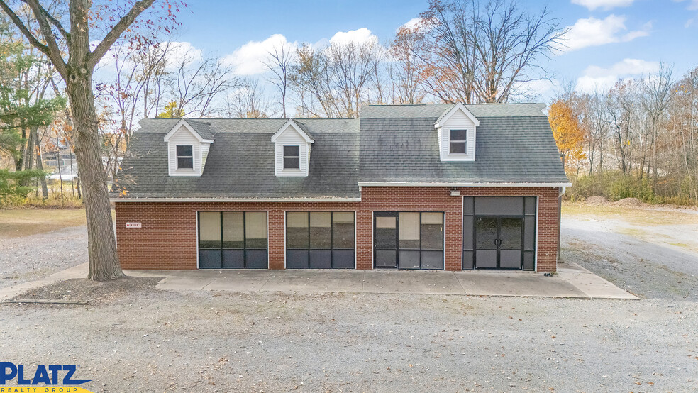 170 Duquesne St, Columbiana, OH for lease - Building Photo - Image 1 of 19