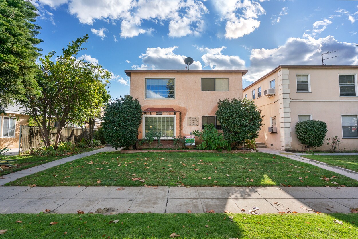 11646 Chandler Blvd, Valley Village, CA 91601