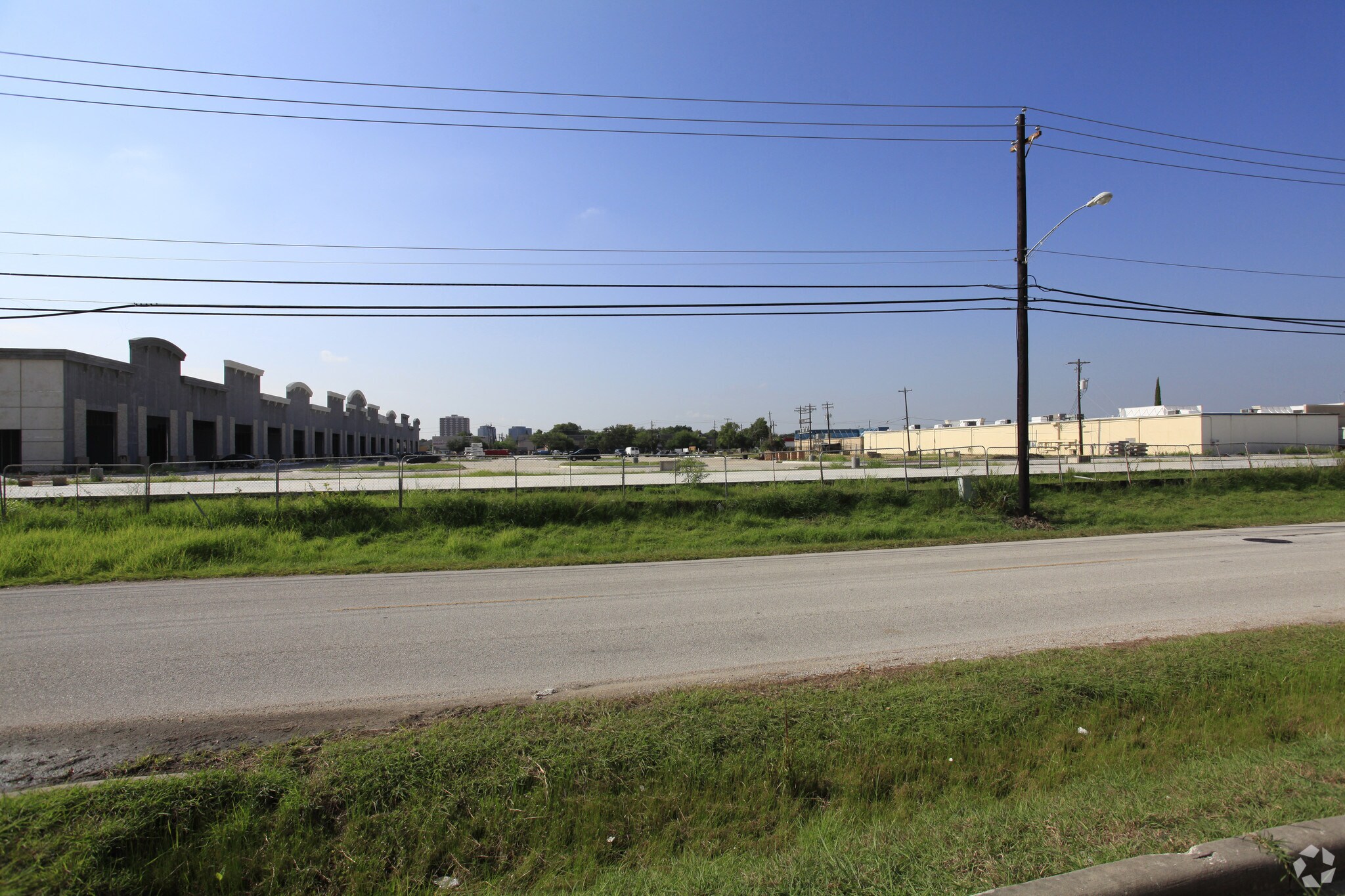 7636 Harwin Dr, Houston, TX 77036 Retail for Sale