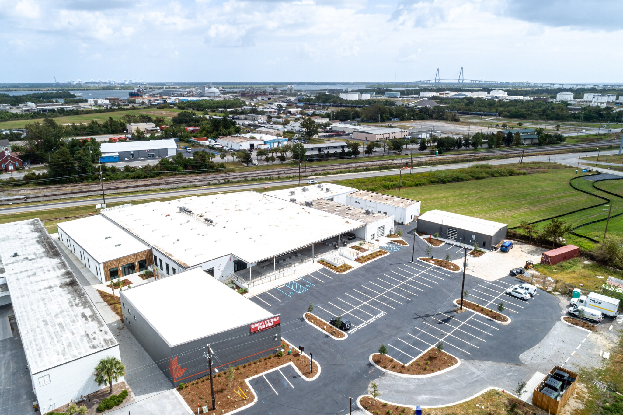 1859 Summerville Ave, Charleston, SC 29405 - LUMBERYARD | LoopNet.com