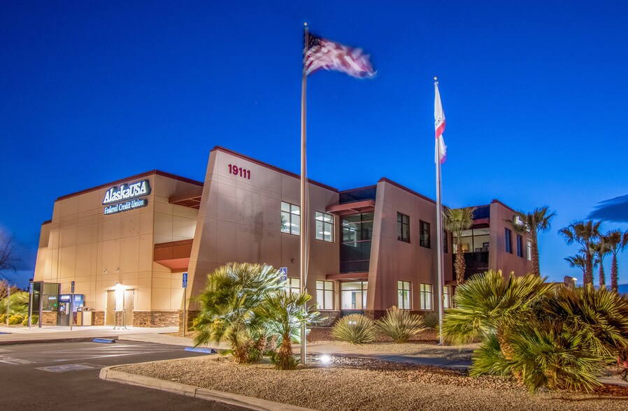 19111 Town Center Dr, Apple Valley, CA 92308