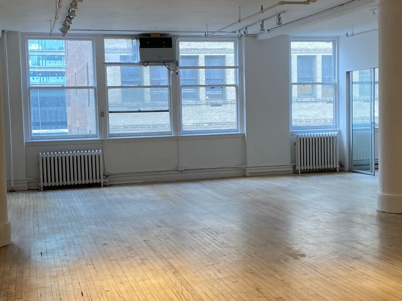 28 W 27th St, New York, NY for lease - Interior Photo - Image 2 of 10