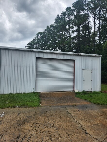 550 Young Ln, Brunswick, GA for lease - Building Photo - Image 1 of 1