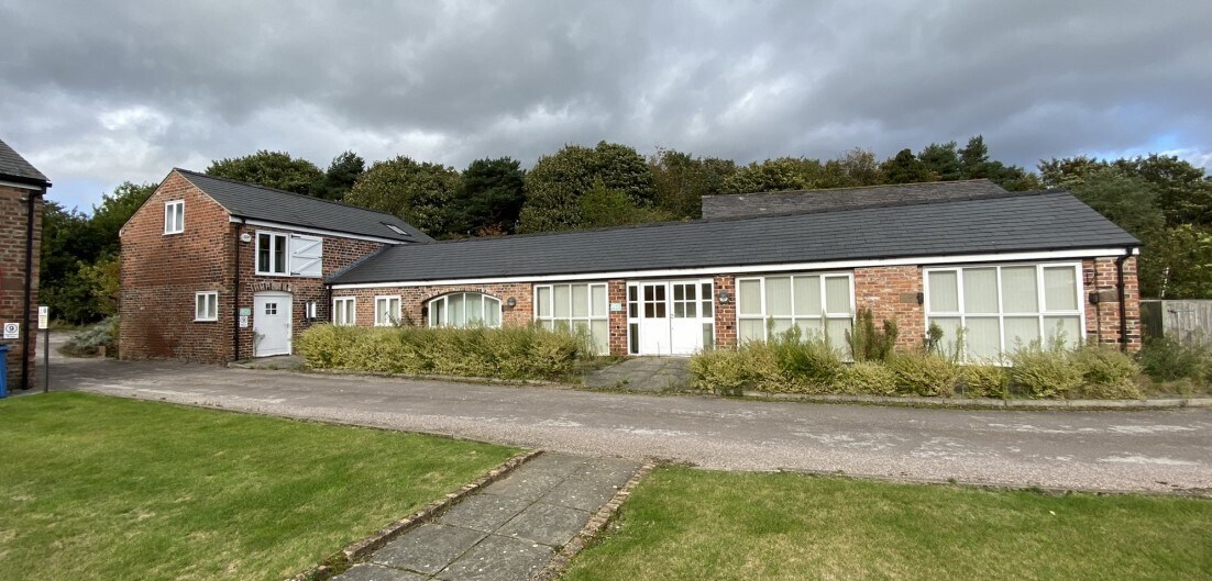 Chester Rd, Sutton Weaver for sale Building Photo- Image 1 of 1