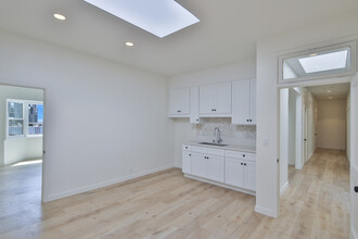 8519-8527 W Sunset Blvd, West Hollywood, CA for lease Building Photo- Image 1 of 9