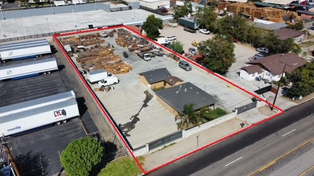 15594 Slover Ave, Fontana, CA for lease - Building Photo - Image 2 of 9