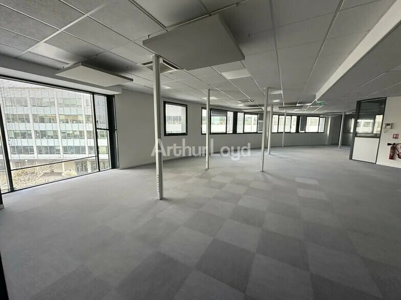 Office in Reims for lease - Interior Photo - Image 1 of 6