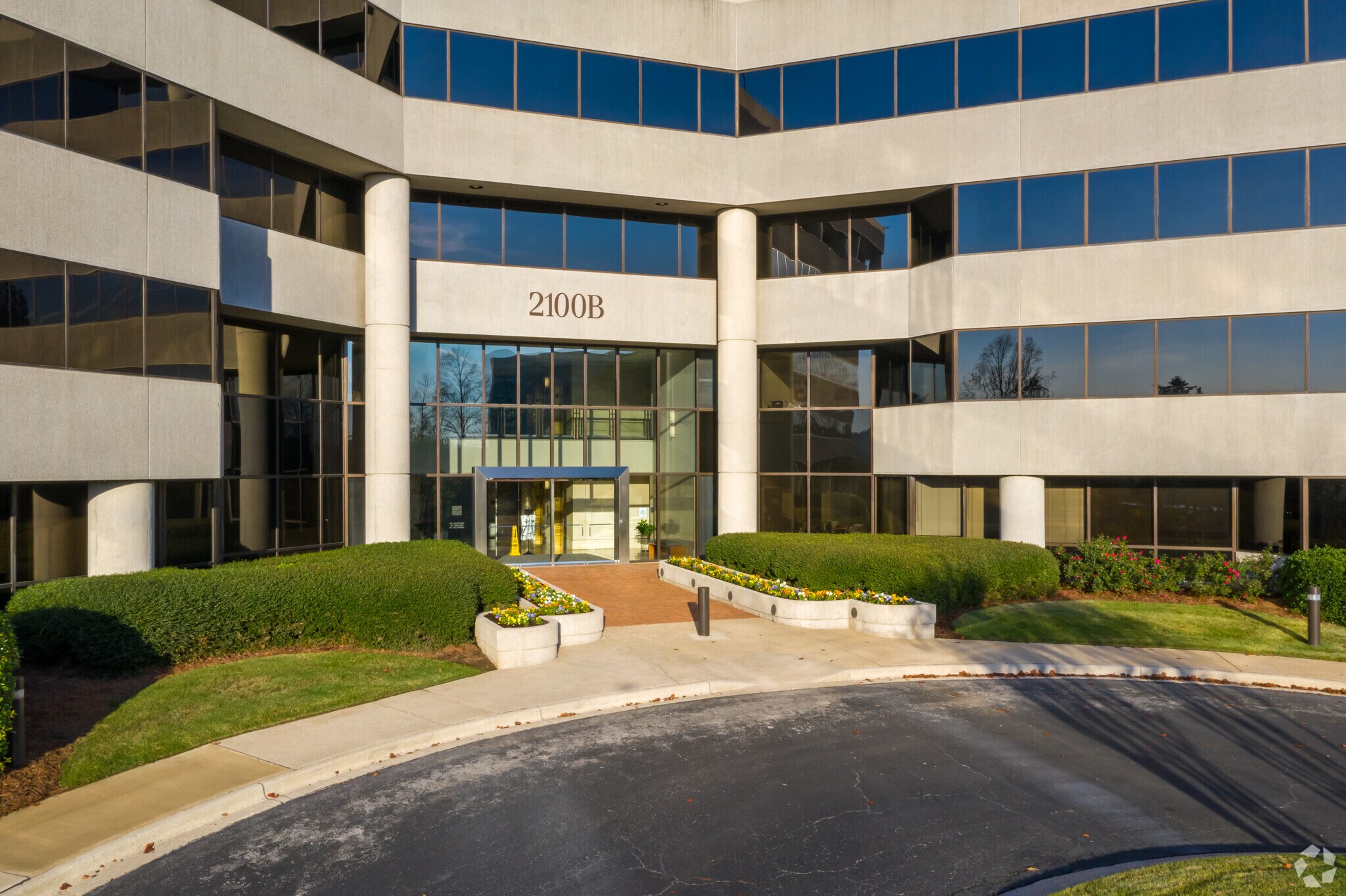 20002100 SouthBridge Pky, Birmingham, AL 35209 Southbridge Office