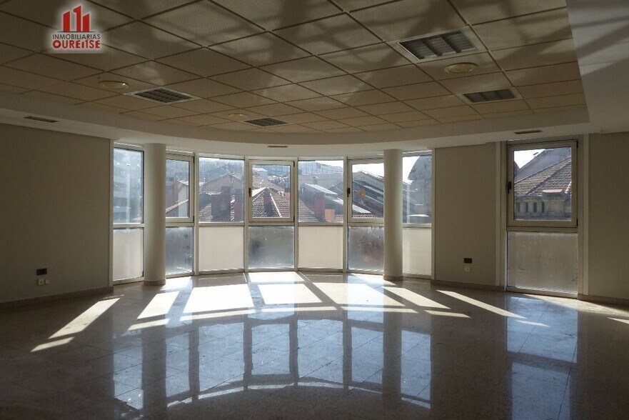 Office in Ourense, Orense for lease - Building Photo - Image 1 of 9