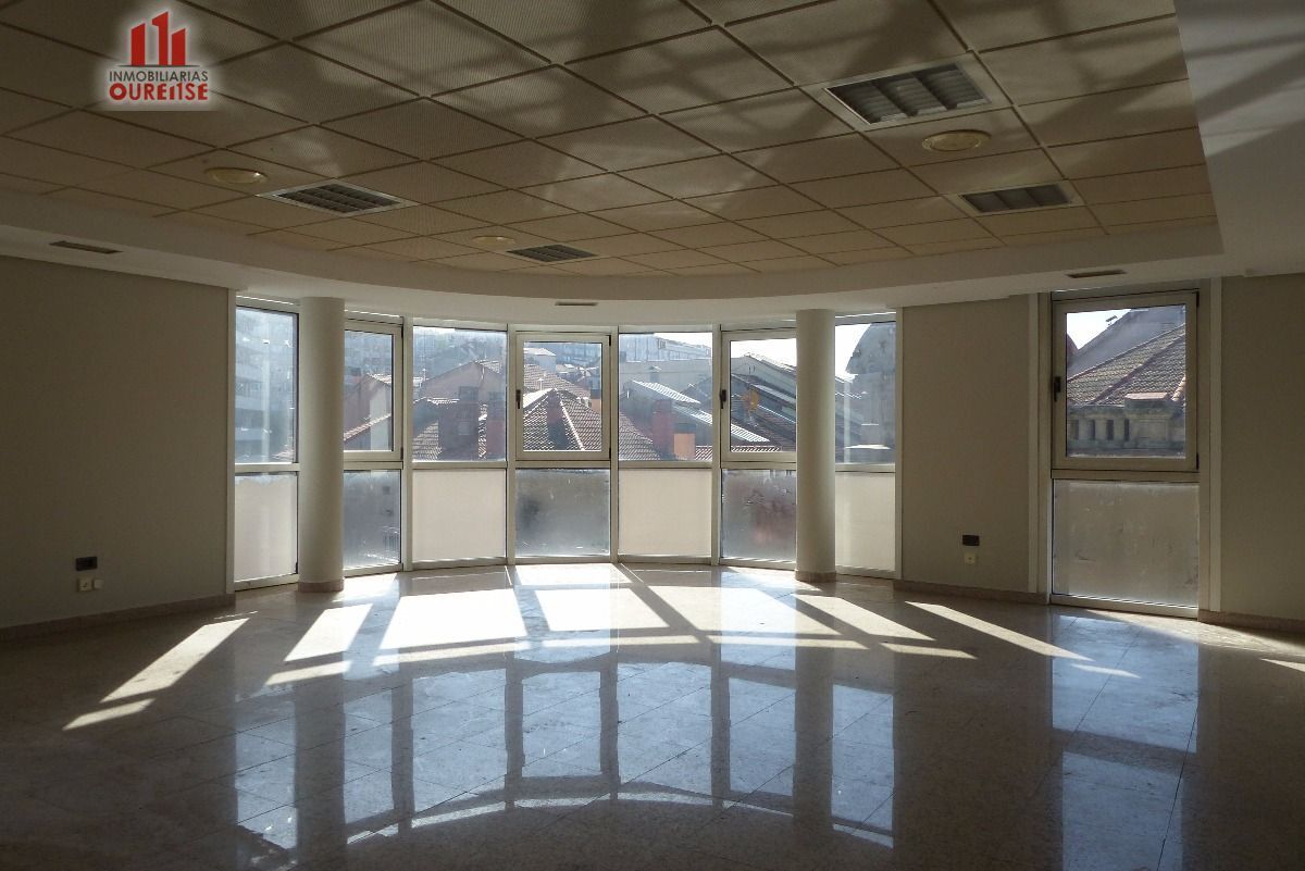 Office in Ourense, Orense for lease Building Photo- Image 1 of 10