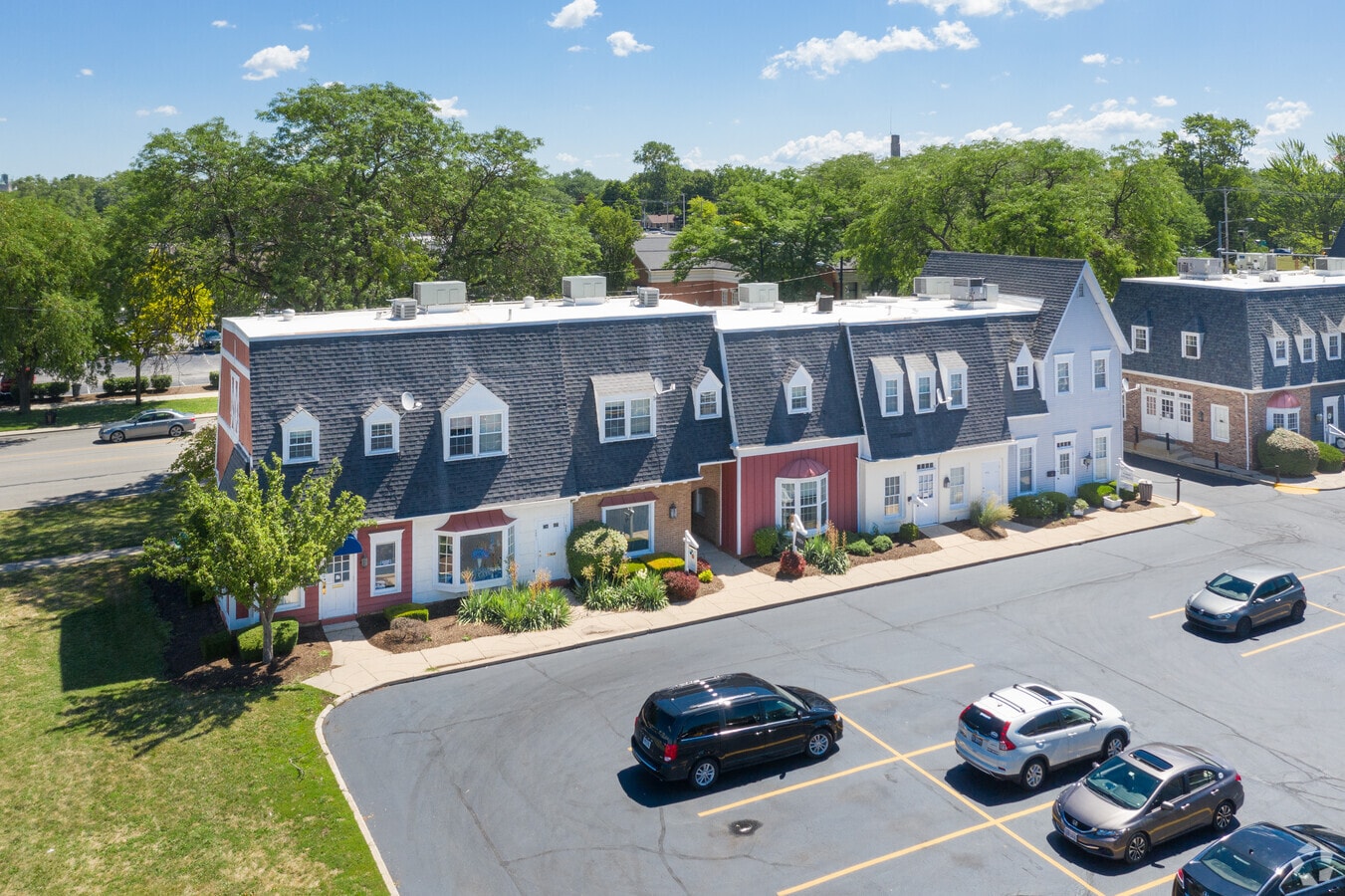 330 Louisiana Ave, Perrysburg, OH 43551