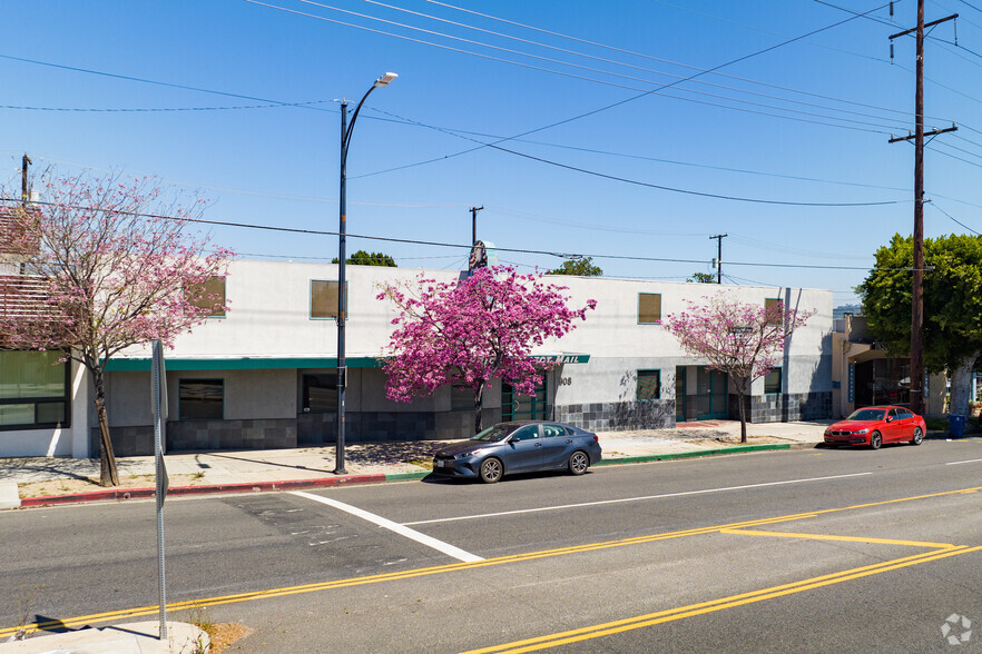 902-908 N Hollywood Way, Burbank, CA for sale - Building Photo - Image 1 of 1