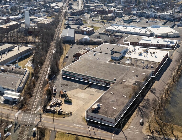 45 N 4th St, Quakertown, PA for lease - Aerial - Image 1 of 10