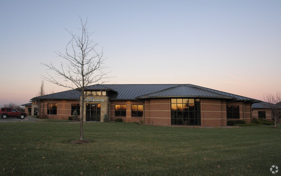 1429 Oread West Dr, Lawrence, KS for sale - Primary Photo - Image 1 of 1