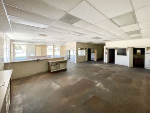 1951 N Sequoia Ave, Simi Valley, CA for lease Interior Photo- Image 2 of 4