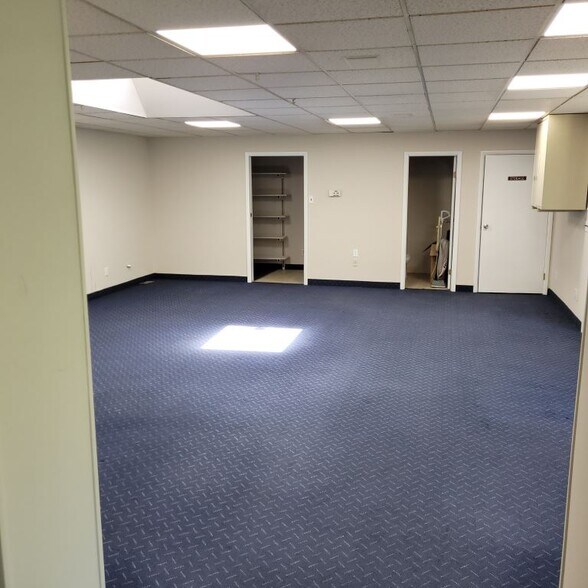 47 Coles Rd, Blackwood, NJ for sale - Building Photo - Image 1 of 1