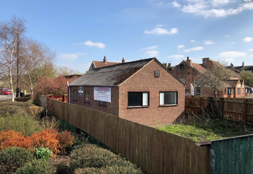 Millgate, Thirsk for sale - Primary Photo - Image 1 of 1