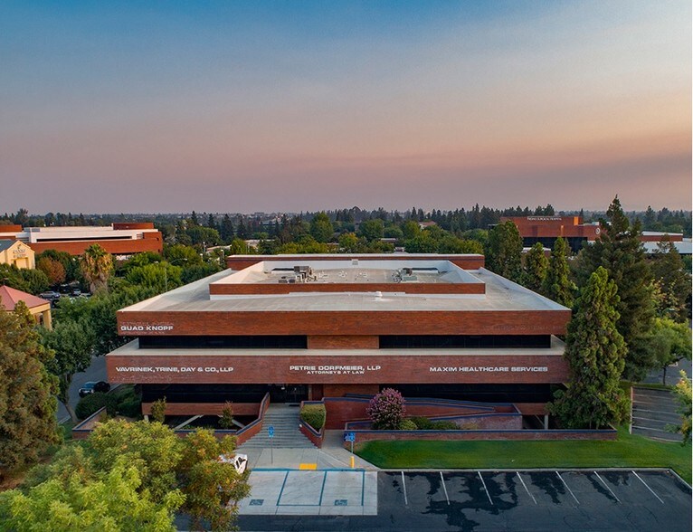 6051 N Fresno St, Fresno, CA for lease - Aerial - Image 2 of 13
