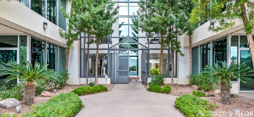 6400 E Grant Rd, Tucson, AZ for lease - Building Photo - Image 2 of 9