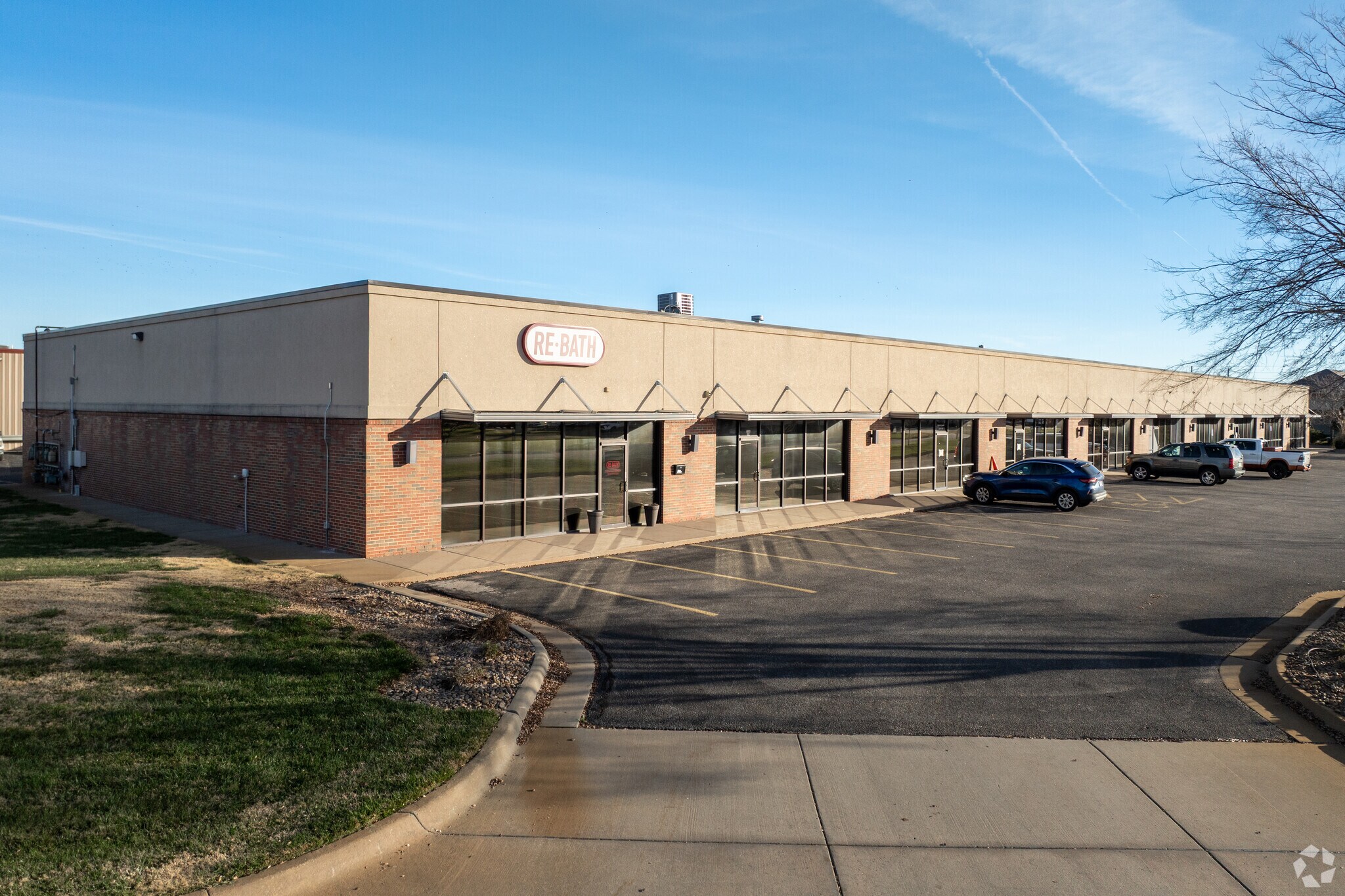 7330 W 33rd St, Wichita, KS for sale Primary Photo- Image 1 of 1