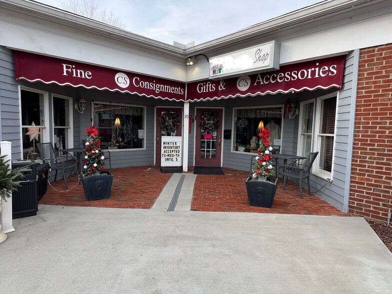 584 E Main St, Canfield, OH for sale - Building Photo - Image 1 of 18