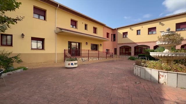 Avenida Castilla y León, 86, Piedralaves, Ávila for sale - Commercial Listing Video - Image 2 of 69