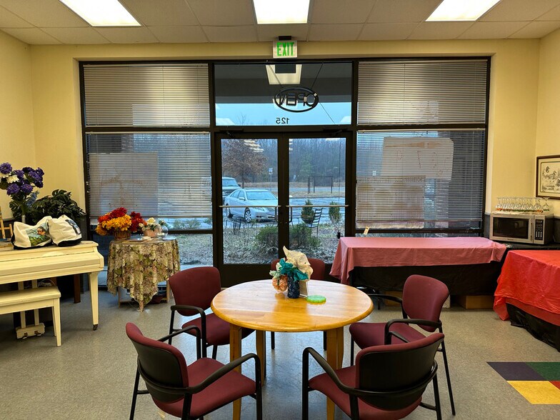 7001 Harrison Rd, Fredericksburg, VA 22407 Harrison Crossing Retail