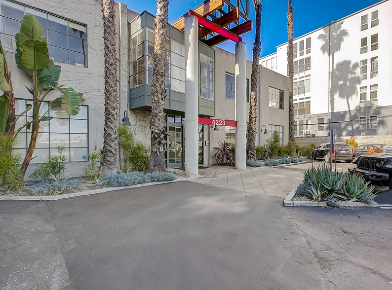 4223 Glencoe Ave, Marina Del Rey, CA for lease - Building Photo - Image 1 of 13