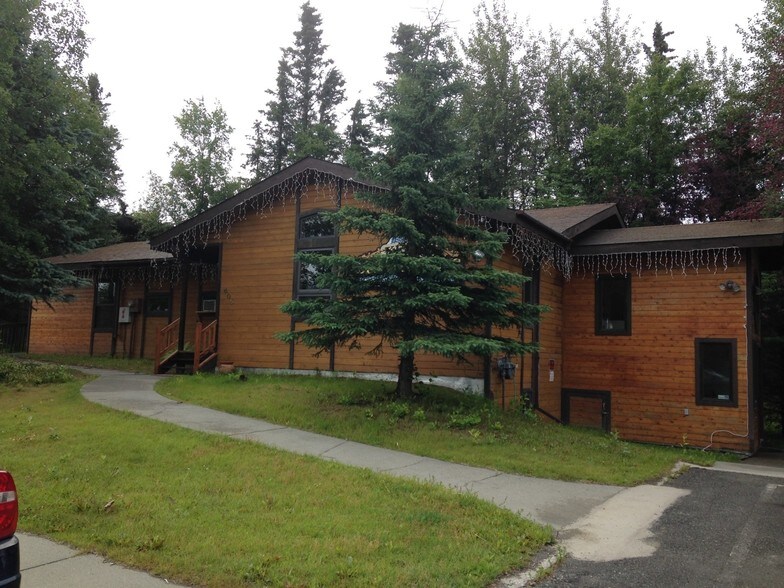 605 Marine Ave, Kenai, AK for sale - Primary Photo - Image 1 of 1
