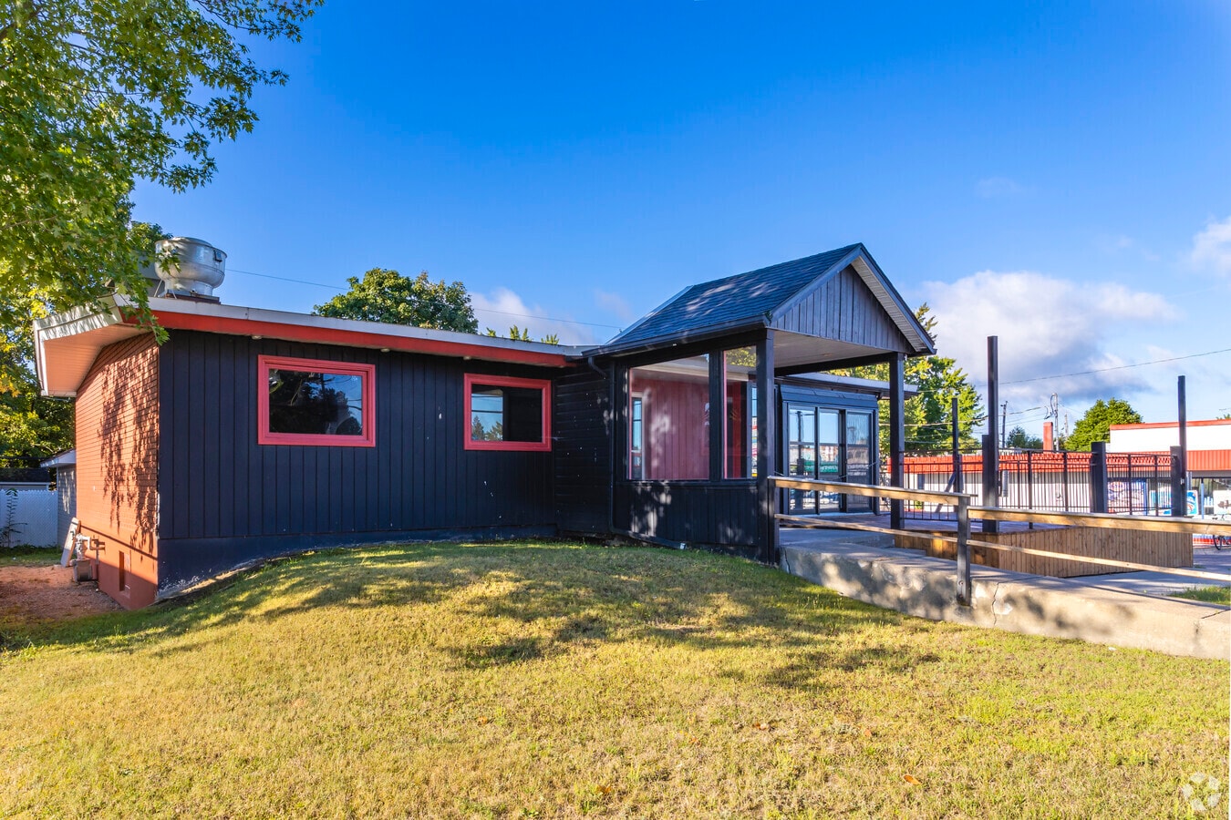 3124 Boul Dagenais O, Laval, QC H7P 1T9