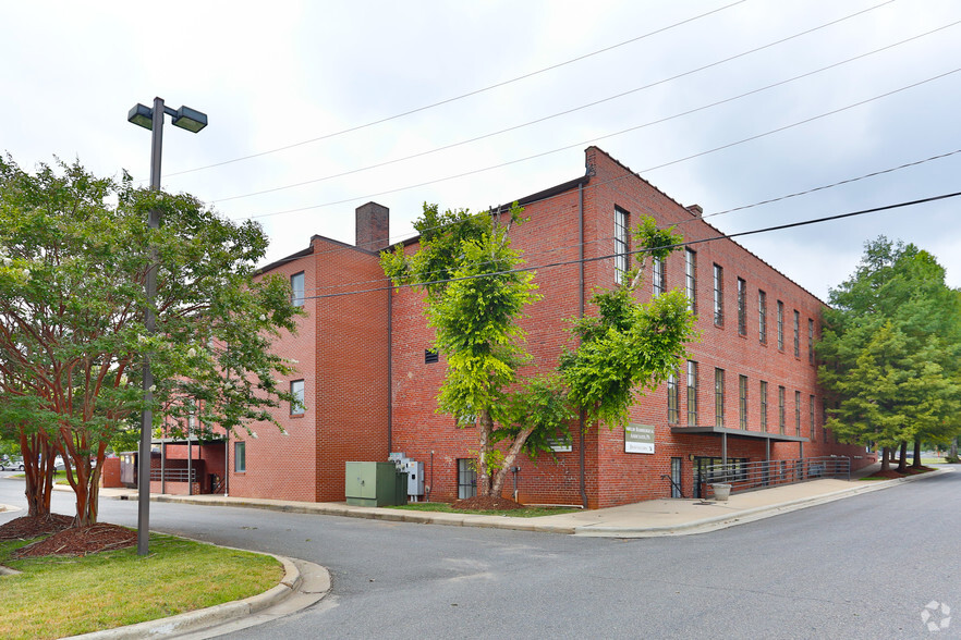 222 N Lafayette St, Shelby, NC for lease - Building Photo - Image 2 of 6