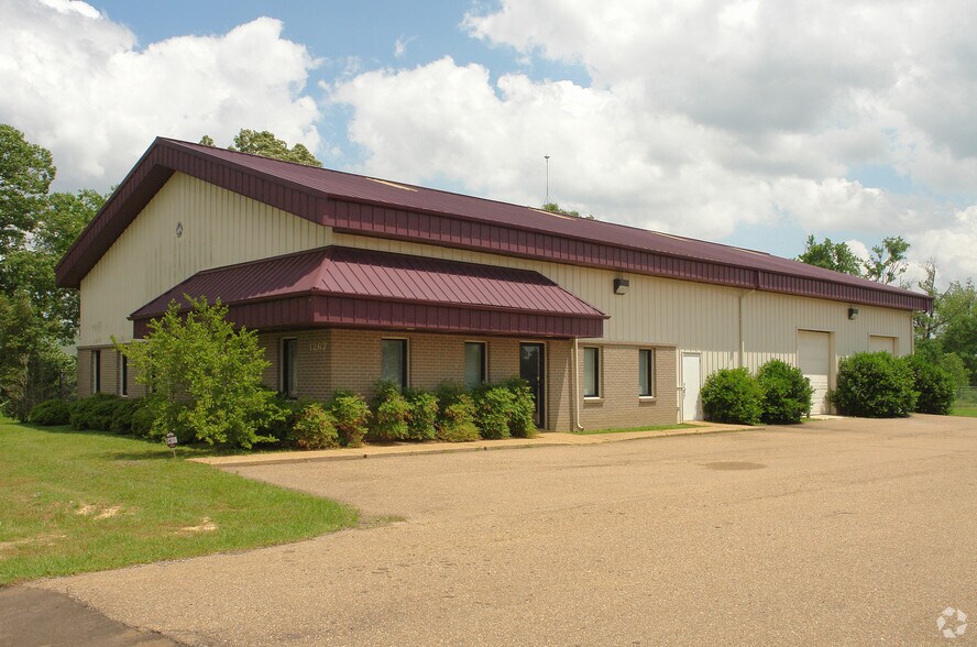 1267 Gluckstadt Rd, Madison, MS 39110