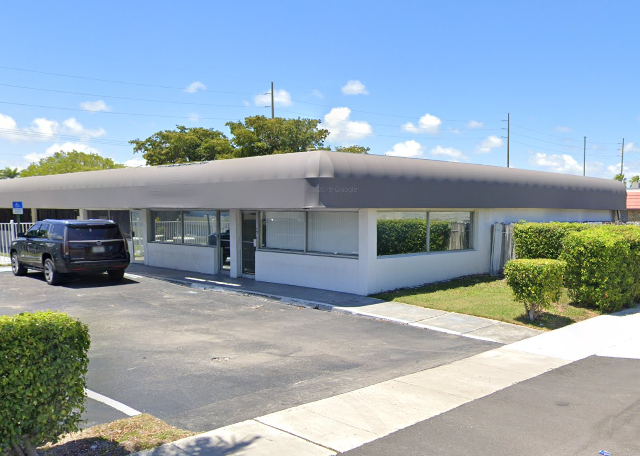 383-427 NE 2nd Ave, Hallandale, FL for lease - Building Photo - Image 1 of 7