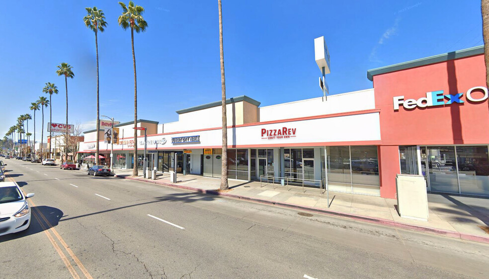 12101-12117 Ventura Blvd, Studio City, CA for lease - Building Photo - Image 3 of 6