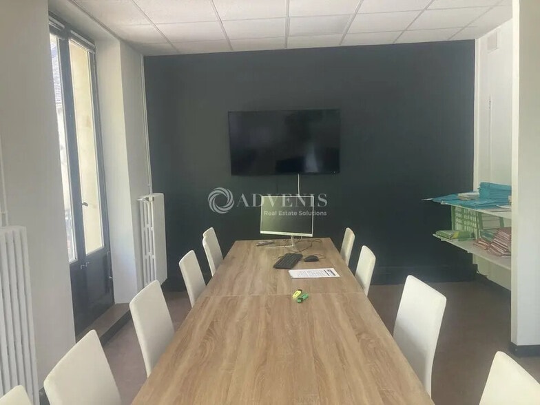 Retail in Blois for lease - Interior Photo - Image 3 of 5