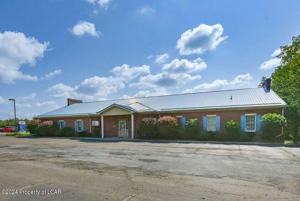 832 Airport Rd, Hazle Township, PA for sale Primary Photo- Image 1 of 53