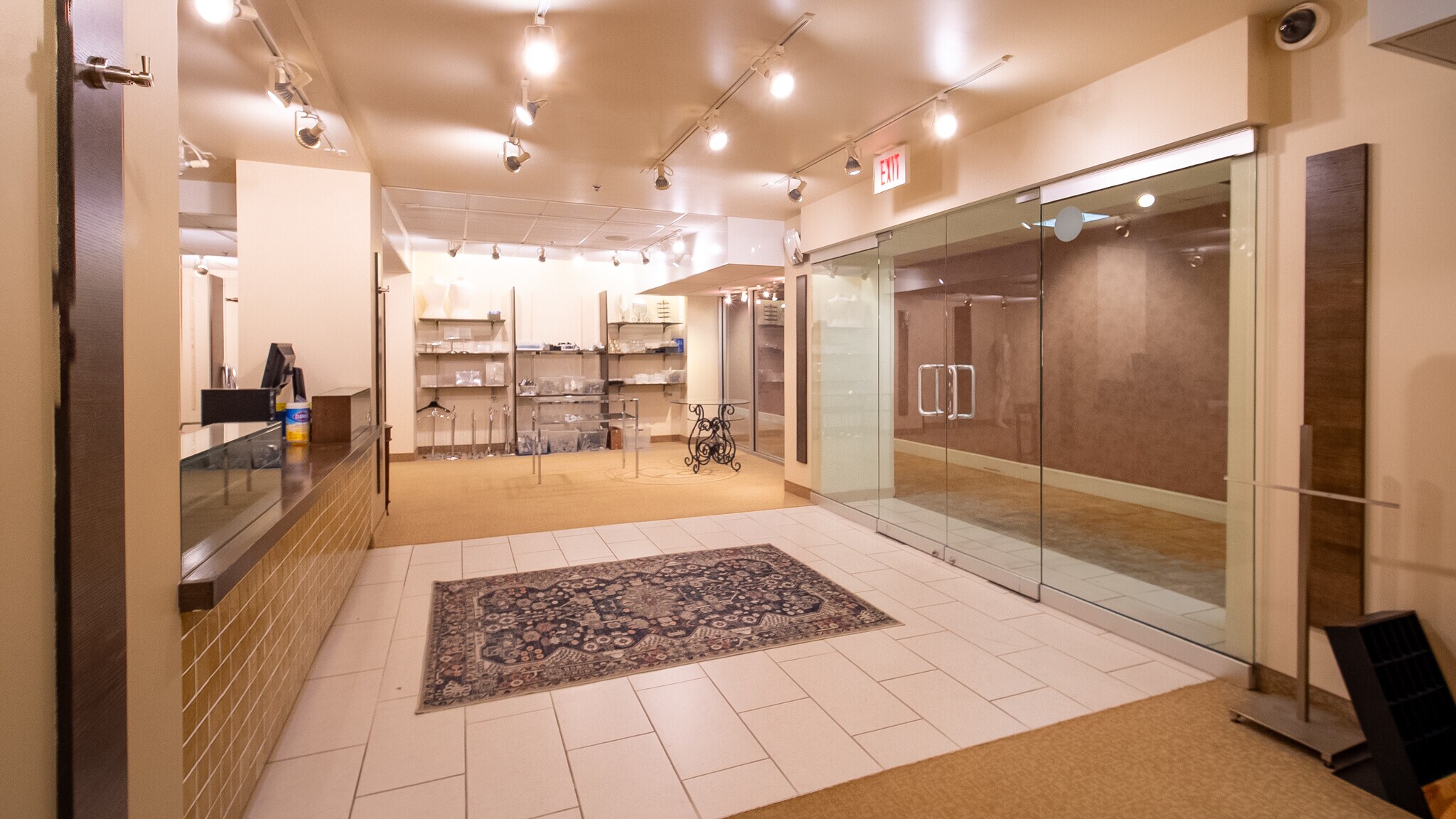 7 SW 1st Ave SW, Rochester, MN for lease Interior Photo- Image 1 of 6