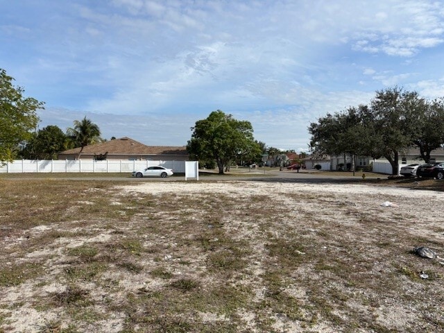 2718 Santa Barbara Place Pl, Cape Coral, FL for sale - Building Photo - Image 1 of 4