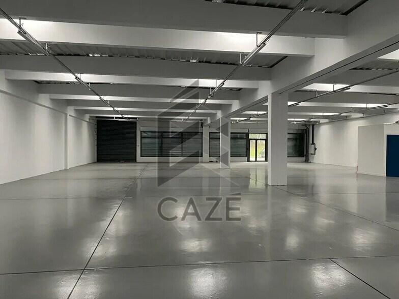 Flex in Artigues-près-Bordeaux for lease - Interior Photo - Image 2 of 5