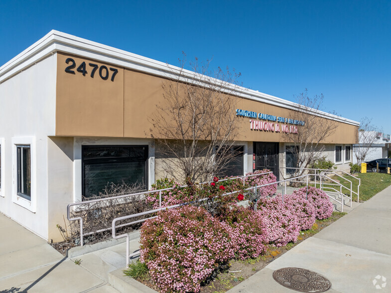 24707 Railroad Ave, Santa Clarita, CA for sale - Building Photo - Image 1 of 8