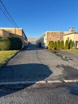 6 Ditomas Ct, Copiague NY - Warehouse